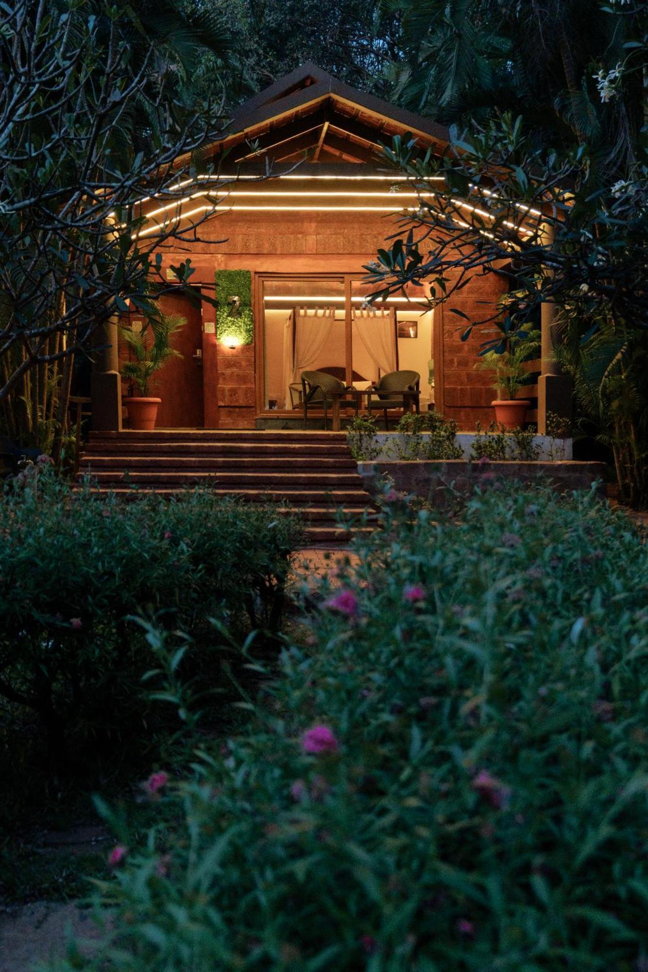 Sai Vishram Beach Resort Bainduru 외부 사진