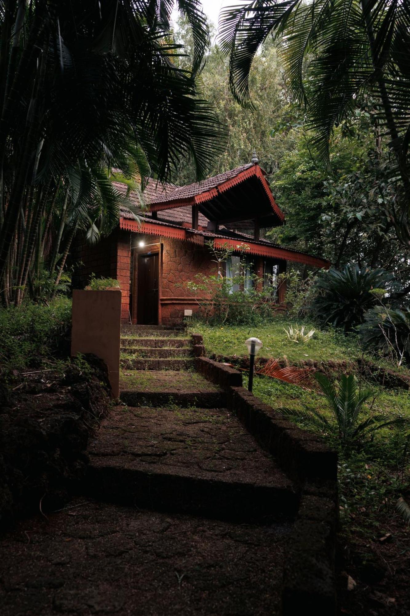 Sai Vishram Beach Resort Bainduru 외부 사진