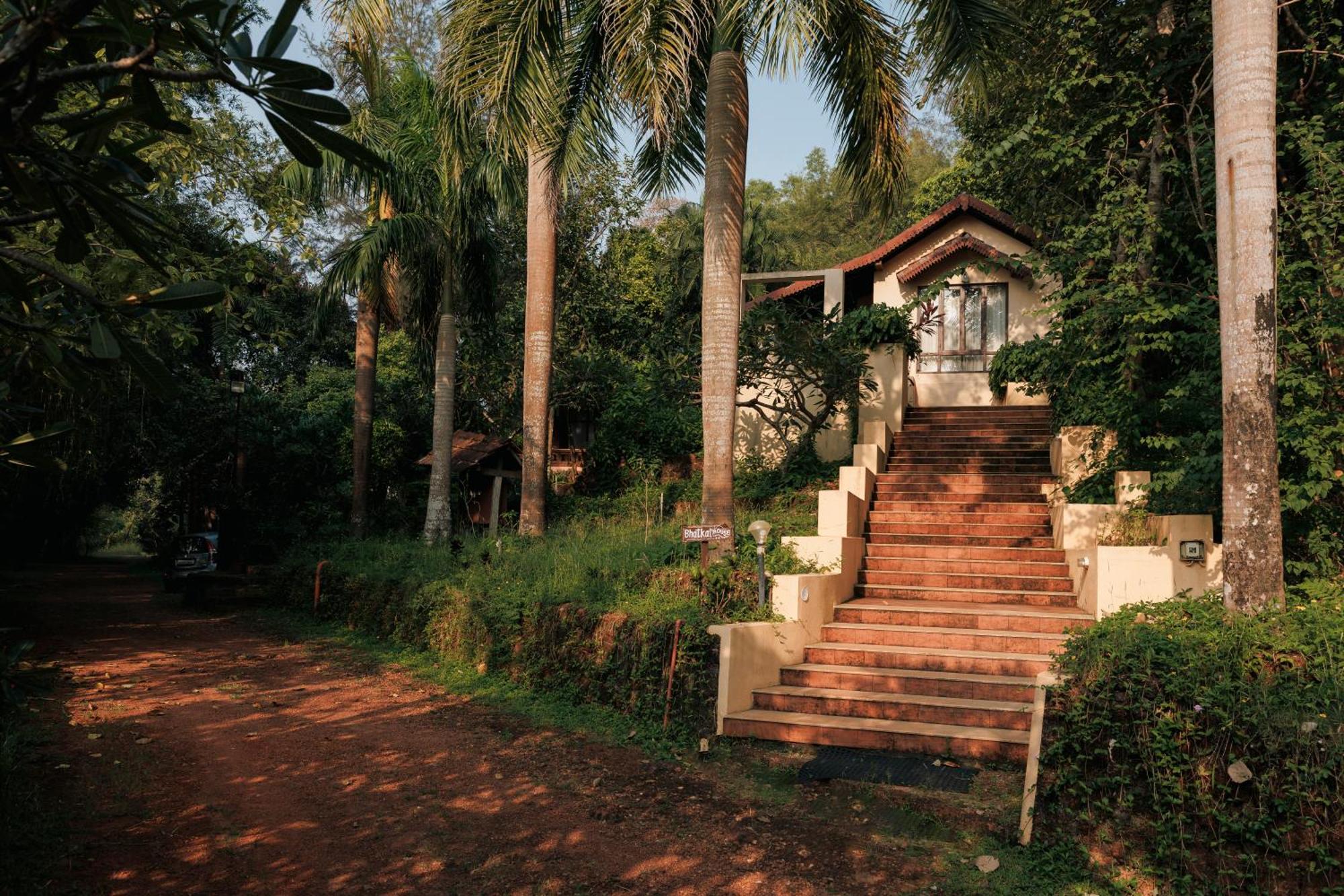 Sai Vishram Beach Resort Bainduru 외부 사진